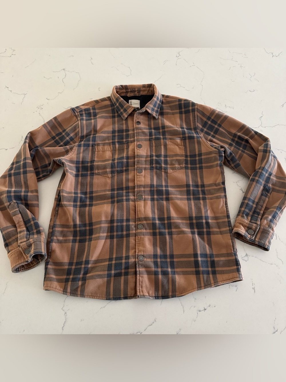 Vuori Men's Button Down Flannel Fleece Plaid Brown Blue Long Sleeve Snap front
